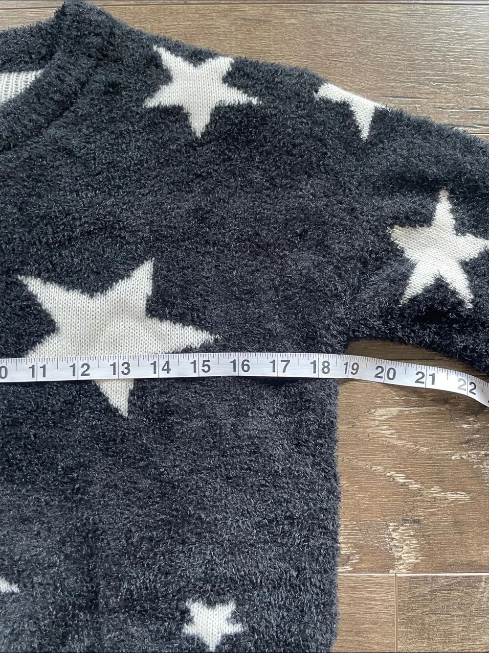 art class Black Crewneck Star-Print Sweater Size Large
